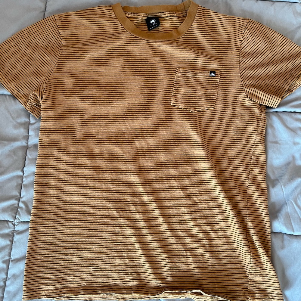 Sun Diego t-shirt. Yellow striped.